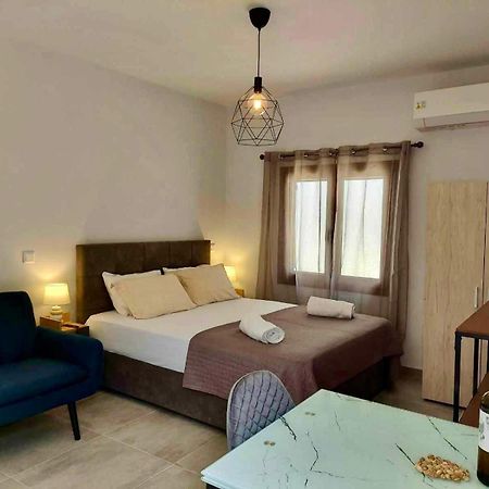 Utopia Suites 3 Αίγινα Εξωτερικό φωτογραφία